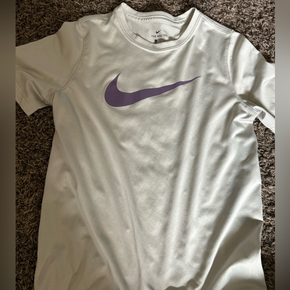 Nike shirt - Large